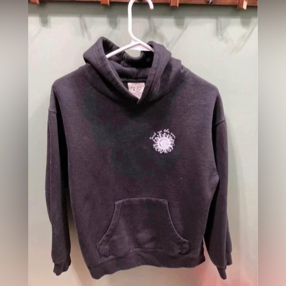 Girls Black Hoodie (Pacific &
Co.) - Size Large